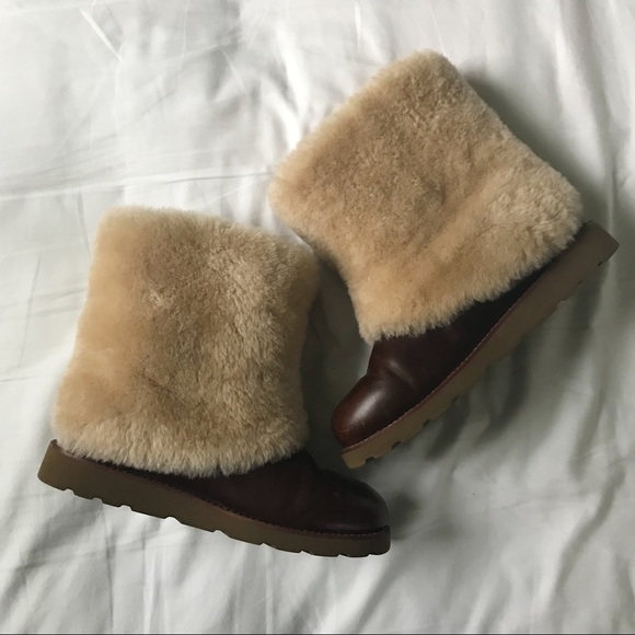 uggs with sheep fur on the outside